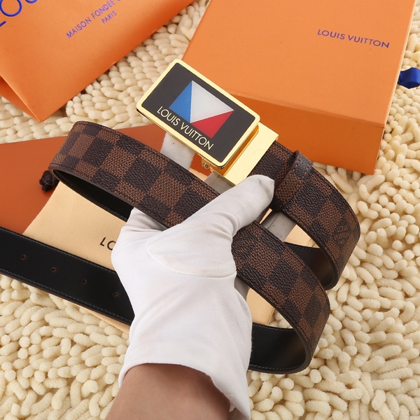 激安ルイヴィトンベルト着用イメージ